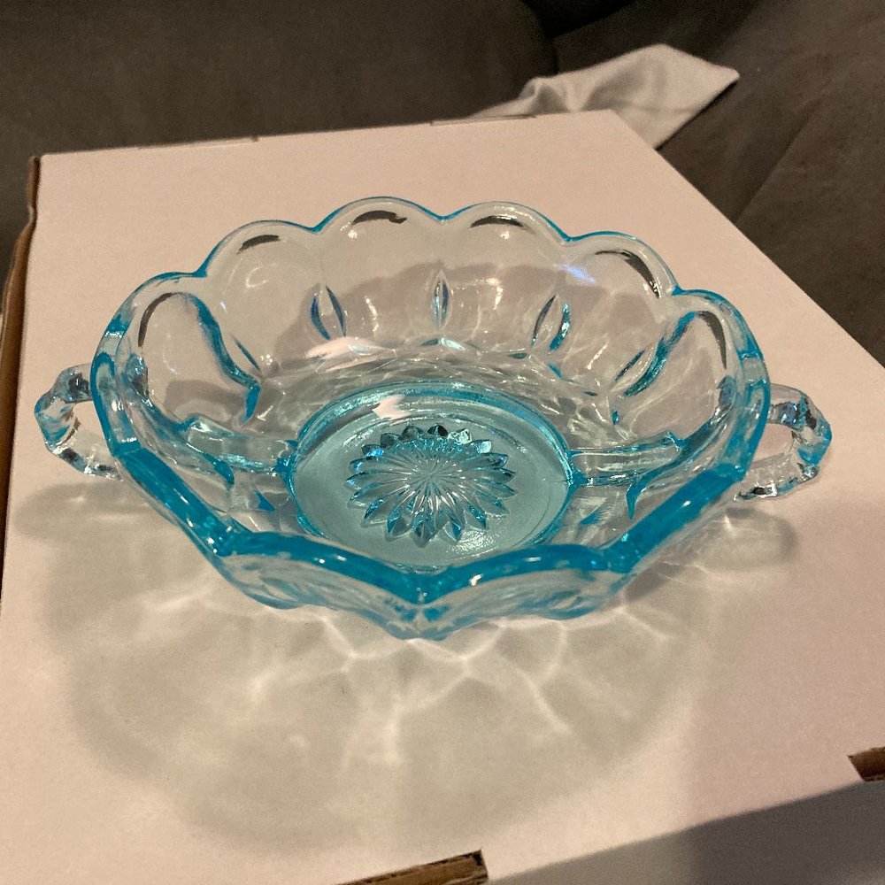 VTG 1976 Anchor Hocking Fairfield Aqua Blue Nappy/Trinket Dish w/2 Handles-EUC